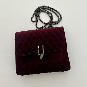 Elegant Quilted Burgundy Women's Bag